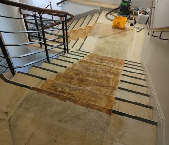 escaliers pierres pendant